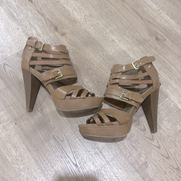 Guess Heels Brown Size 6.5 - Picture 1 of 3